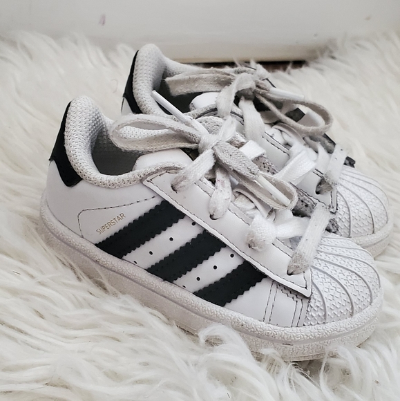 Adidas Superstar - Picture 1 of 4